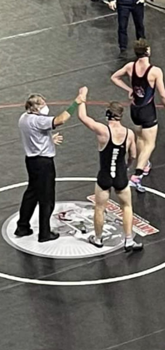 MichaelHause44's tweet photo. 1 last win at state. 1st at districts,  1st at regionals.  My career is done and I'm proud of my run. On to my senior year of baseball and then shifting gears to @PLUFootball ! https://t.co/inoVcg3nxU