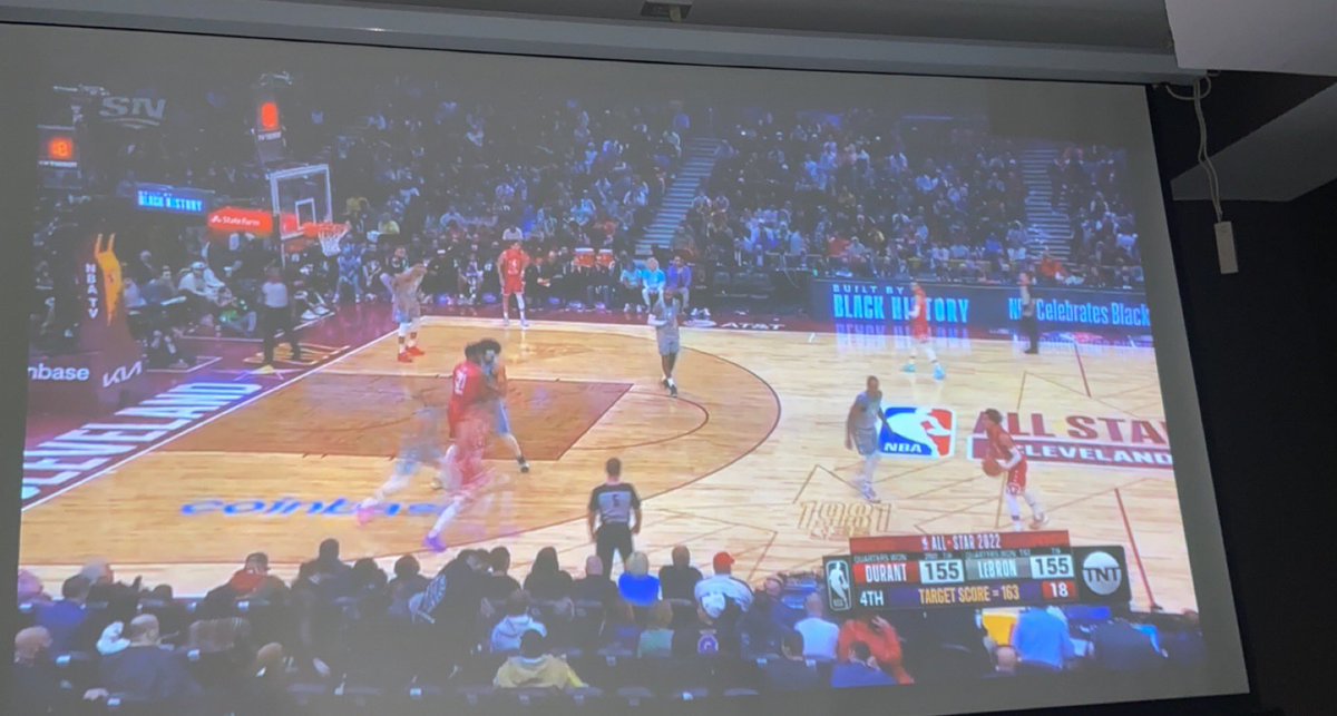 maddisyn_22's tweet photo. #KiaAllStarMVP DeMar DeRozan!! ❤️🏆🏀🏀 https://t.co/rs72VRNnwG
