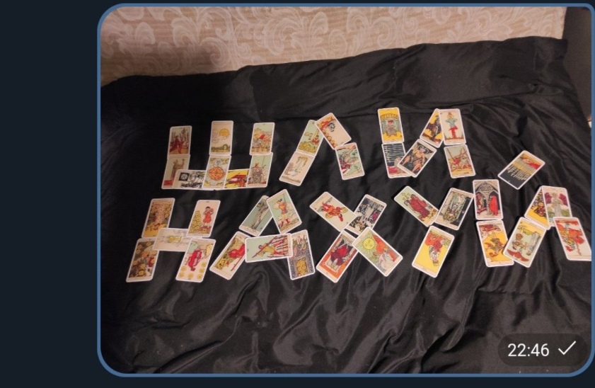 молодящий поцелуй tweet media