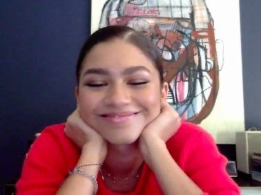 eternalwhoree's tweet photo. On the bright side Rue’s happy and thriving we love to see it  #Euphoria https://t.co/I2kqtvzZdw