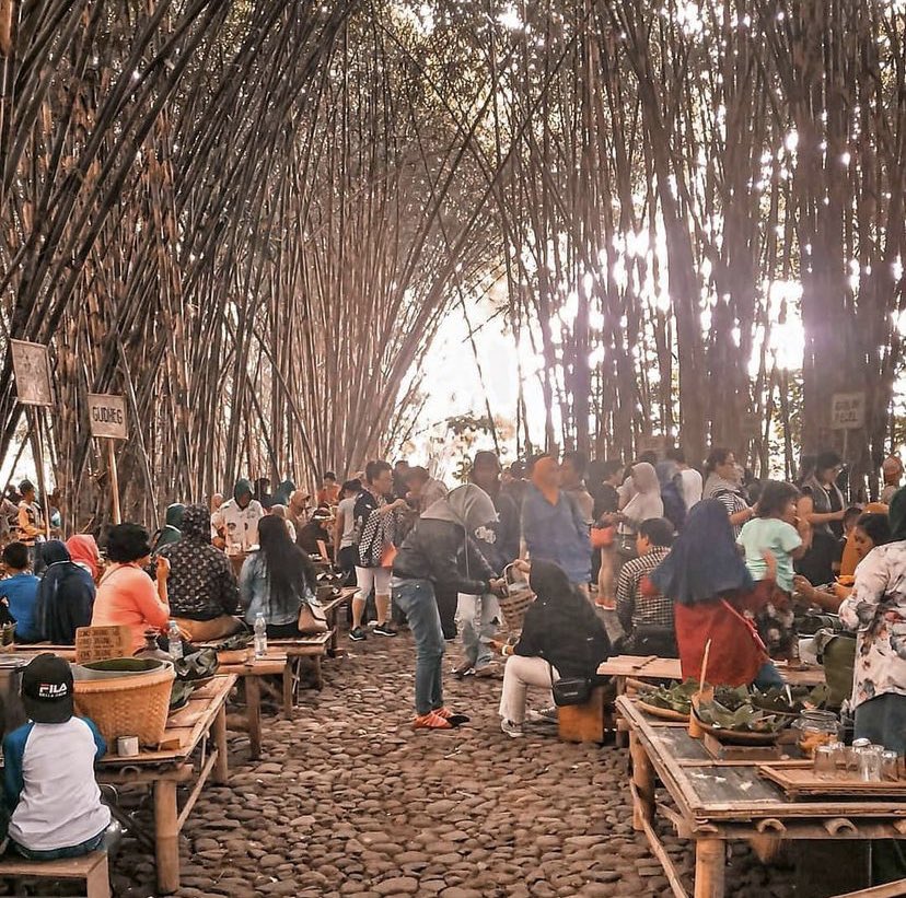 Kuliner Tradisional

📍Pasar Papringan

Pasar Papringan Ngadiprono, Dusun Ngadiprono, Desa Ngadimulyo, Kec. Kedu Temanggung, Jawa Tengah, Indonesia