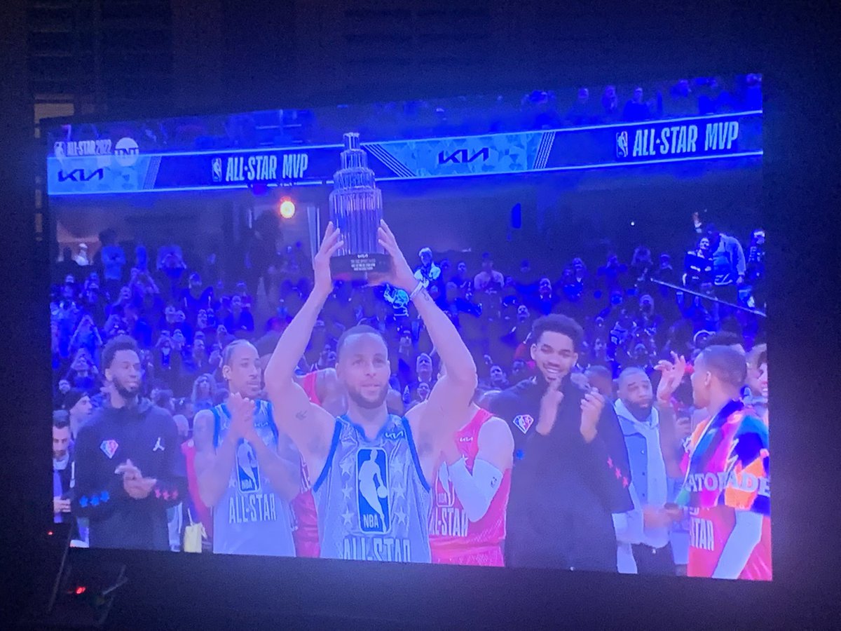 You love to see it!! #StephCurry #NbaAllStar #KiaAllStarMVP #DubNation