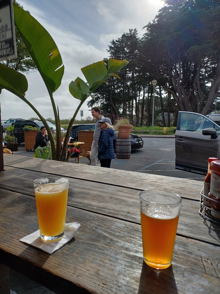 rukiddingme3590's tweet photo. Perfect day on the San Mateo Coast. #Pacifica #DevilsSlide #Hwy1 #MossBeach #PrincetonHarbor #MiramarBeachRestaurant #seafood #sunset https://t.co/MG57hWgm6A