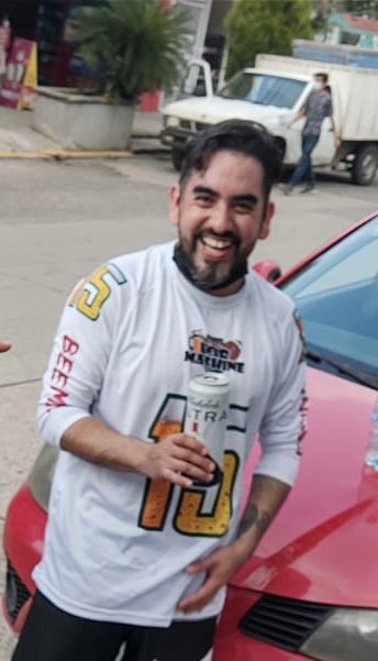 el_amashito's tweet photo. @el_amashito después de un partido de la #beerMachine https://t.co/RACeYo8ayh