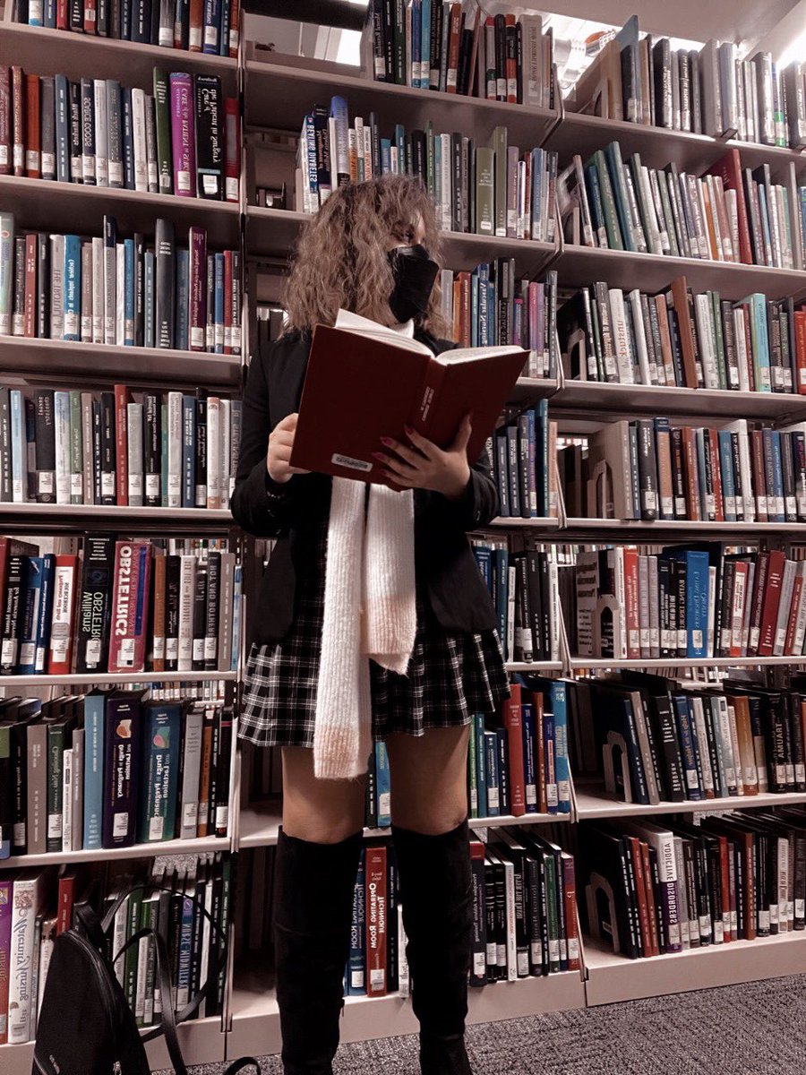⭐ <a href="/AnniaGZavala/">ᴀɴɴɪᴀ ᴢᴀᴠᴀʟᴀ✨</a> wants to tell inspiring stories about women &amp; the Latin American culture. She says her experiences at Cronkite, like writing for <a href="/DowntownDevil/">Downtown Devil</a>, are preparing her to do just that! "As a Latinx student, I want to be able to tell the stories of my community." ✍️