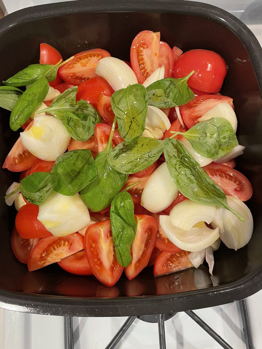 Caldswelly's tweet photo. #ItalianTwitter please rate my homemade sauce https://t.co/SexkT2KkNQ