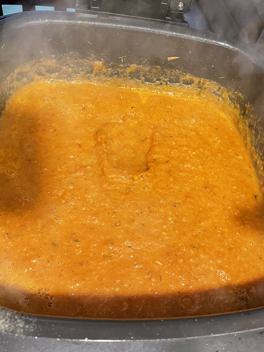 Caldswelly's tweet photo. #ItalianTwitter please rate my homemade sauce https://t.co/SexkT2KkNQ
