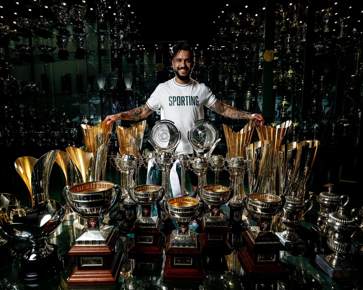 racadeleao_'s tweet photo. O nosso Capitão, João Matos, completa hoje 35 anos.

Parabéns, Leão! 💚 https://t.co/DCAMjQdDXZ