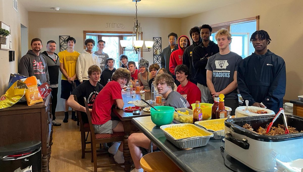 We had a great pregame meal at the Miner's with great food provided by the Miners and our awesome Boosters! 1st round at Lincoln tomorrow at 7pm! #forourcity #mcfamily