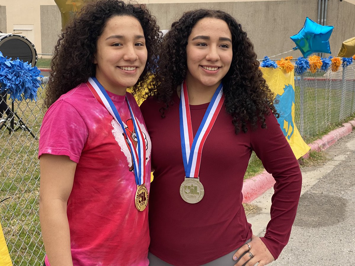 McAllenISD's tweet photo. Congrats to Memorial girls wrestling! Best finish in program history, 4th in state! Serenity De La Garza (black pants) won a state title (1st in program history), Eternity De La Garza (grey pants) won Silver and Maya Marroquin (blue jacket) finished in the top 12. Way to go! https://t.co/nHcZCQwp84