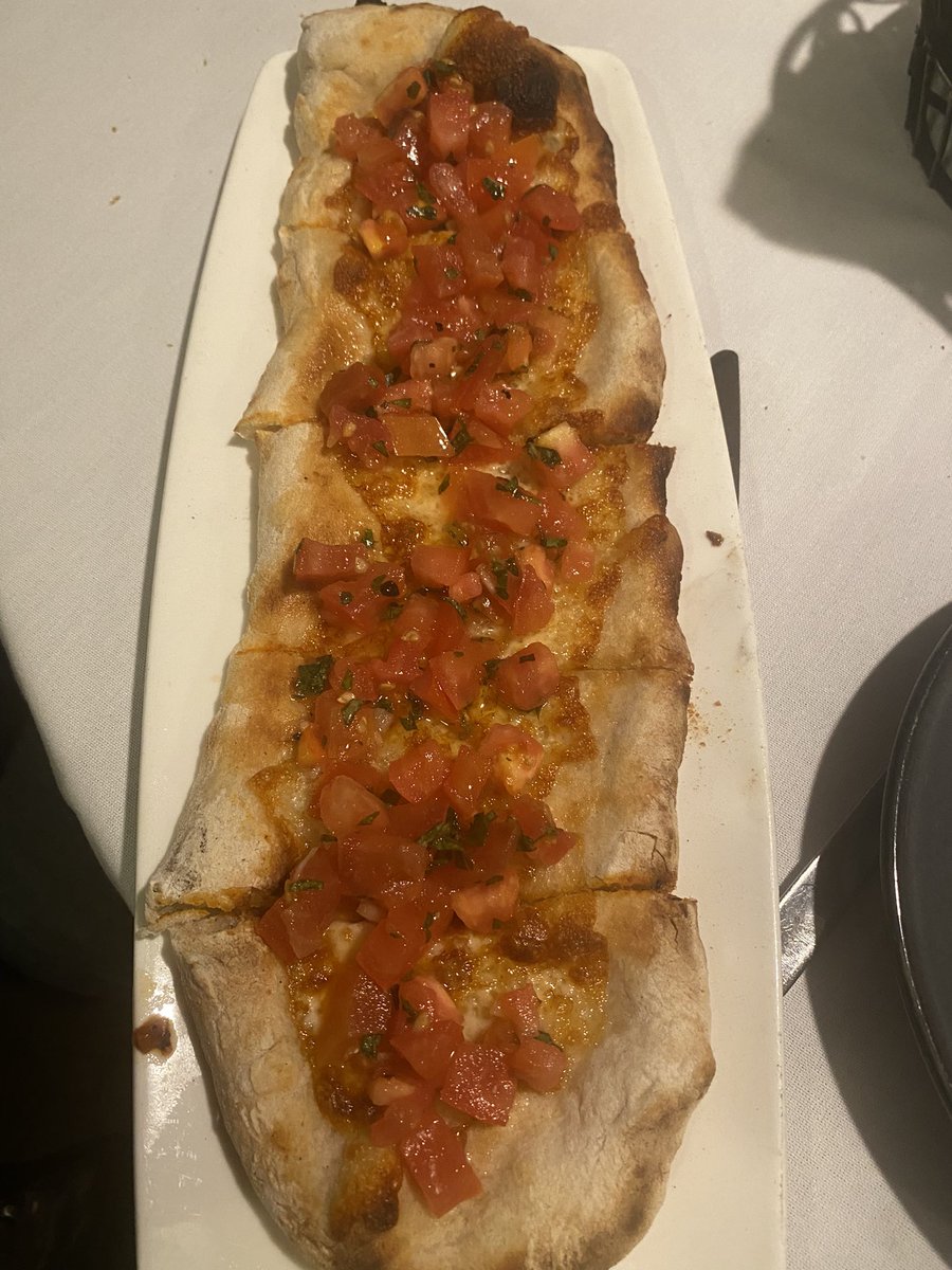 emmagoldbergg_'s tweet photo. Took many years and had to cross many states but it finally happened. Never been happier #bruschetta https://t.co/99nKSPwGfT