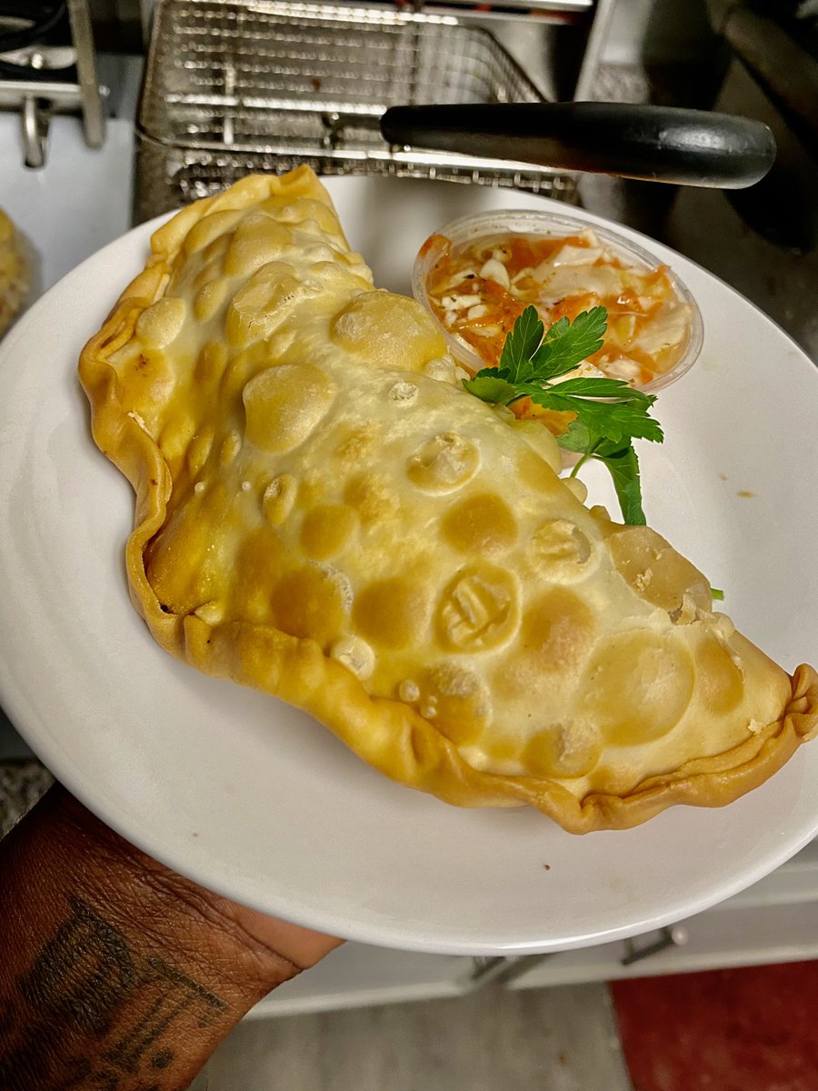 1804Kitchen's tweet image. Pate Kode ( Haitian Fried Patties)..🤤🇭🇹🔥🙏🏾.. 470-756-1029 #Pate#Haitianfood#mouthwatering#manjelakay#homecooking#thebest#1804#haiti#instafood#explore#Caribbeanfood#atl#atlantaeats#atlfoodies#foodblog#foodporn#haitianart#catering#creole#chefzoe#cheflife#entrepreneurs