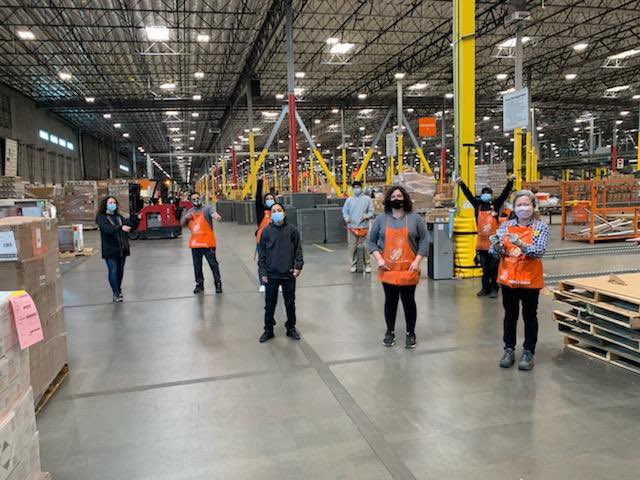 AlexisLJ13's tweet photo. Key 3 associates always driving safety! Way to go team and thank you for putting safety first!! 🦺🚨 #Safety #Infocus @CBotnick6950 @THD_Ferreira @rayray5641 @Myron84450673 @KyleCorbinHD @DavoniaMoore @FabianZ5641 @5641Ana @darliaraiza5641 https://t.co/71GTZqmeUH