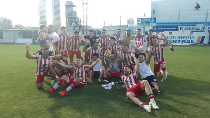 #AtleticoParana Ascendió al #FederalA. Tras vencer a Alianza de San Juan por 3-0...El Decano logró el tan ansiado ascenso #VamosDecano