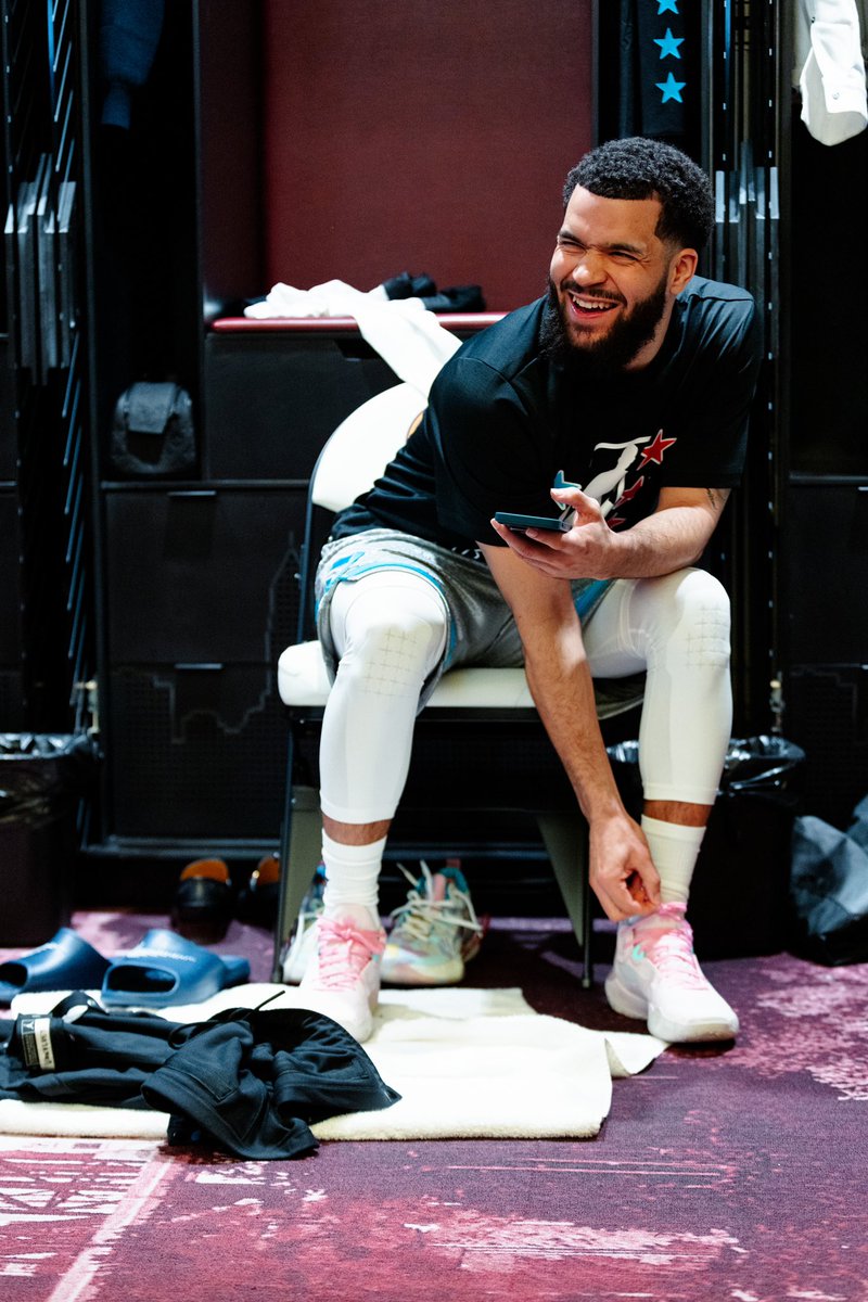 Raptors's tweet photo. How can you not be happy for this man  

#NBAAllStar https://t.co/r6GvMVQ0lF