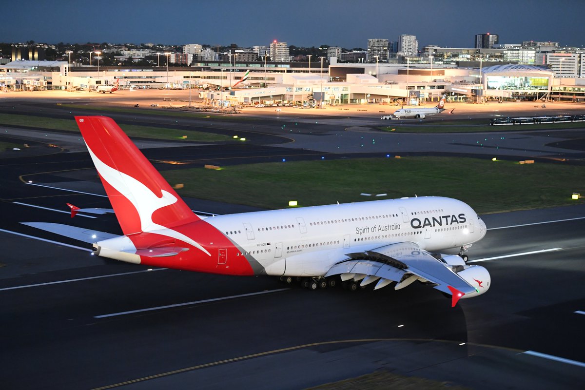 SydneyAirport's tweet photo. G'day world! We've missed you.

📷 James D. Morgan/@GettyImages for @TourismAus https://t.co/Tu4mPIDssx
