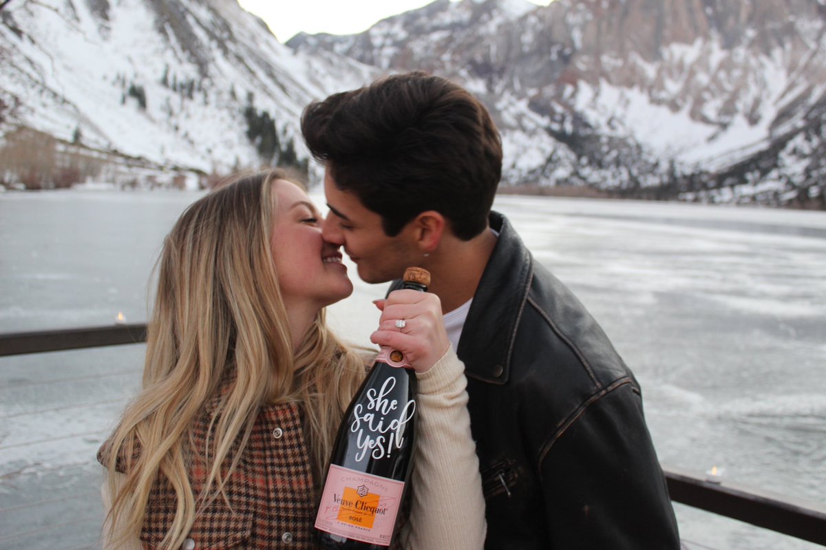 chanceperez's tweet photo. 2.19.22 💍 Love of my life https://t.co/5lKo7Lyb0p