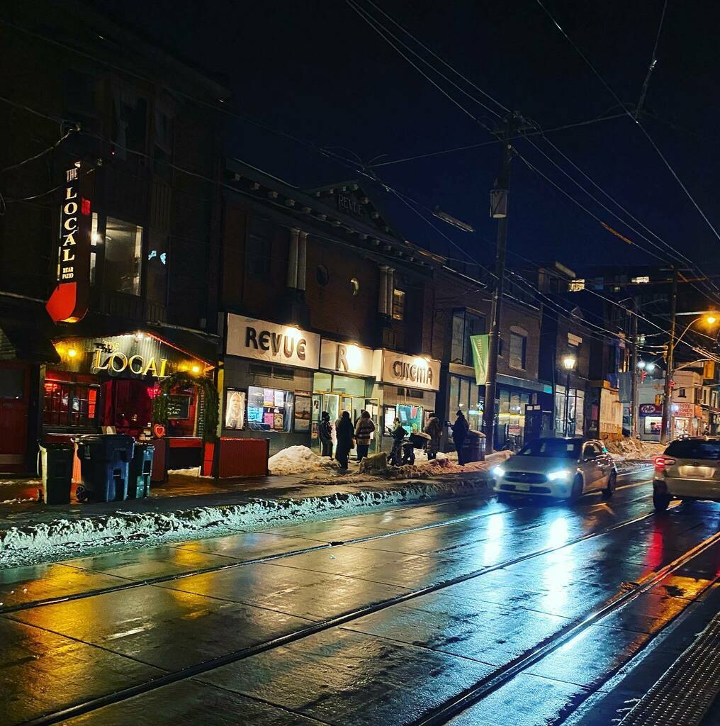 RoncesVillage's tweet photo. Sunday night lights on Roncy
#loveroncy #roncesvallesvillage #roncesvalles #roncy #roncyvillage #ronces
#shoproncy https://t.co/wd5Ubo7oiP https://t.co/xpZWS2wveM