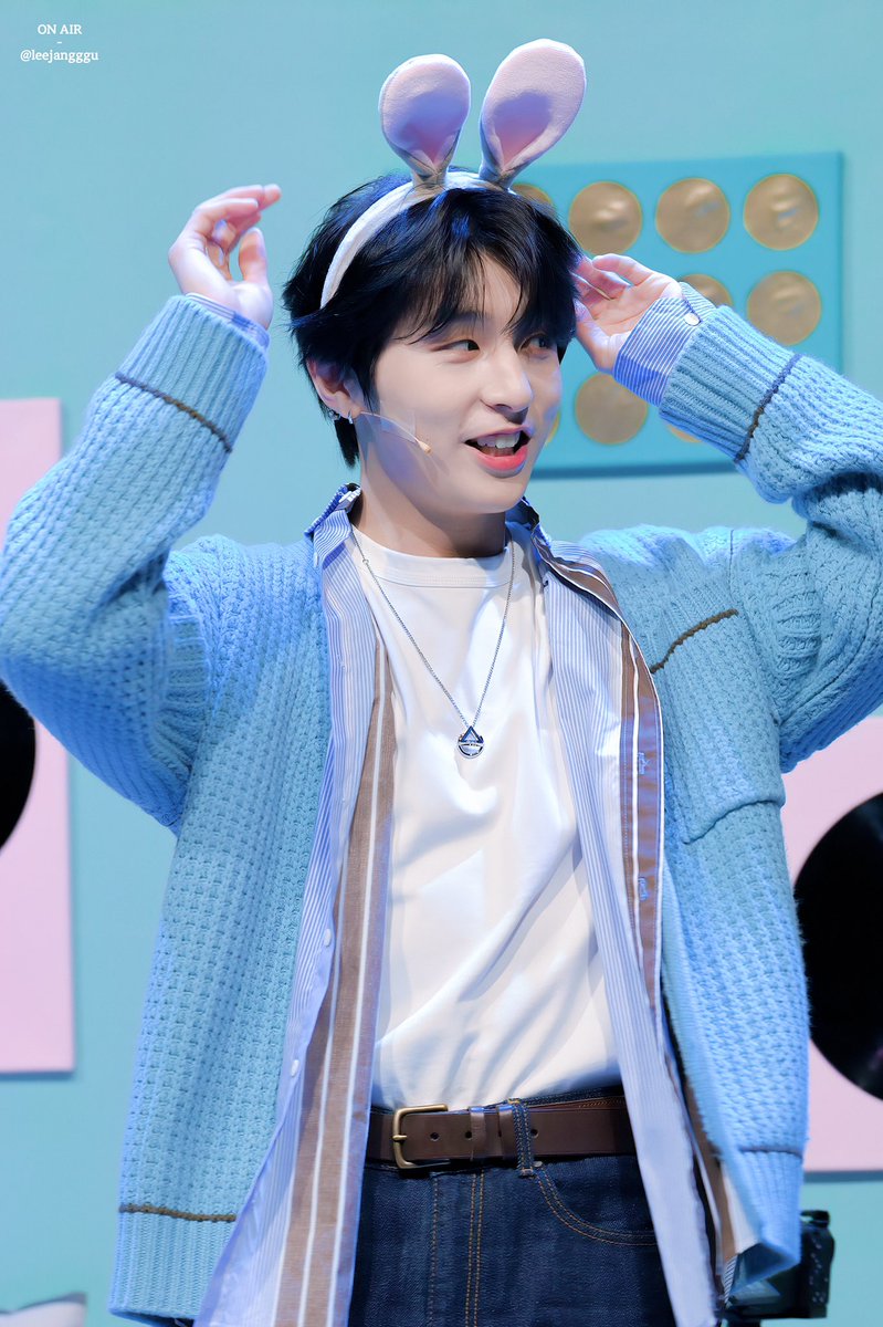 Juyaney's tweet photo. #DUTOKKI ร l'antenne
GEMES BANGET, BANDO YANG SAMA? https://t.co/b7keawA0kf