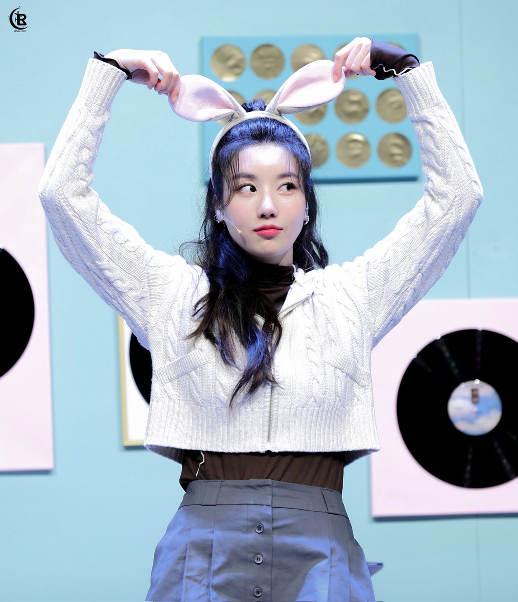 Juyaney's tweet photo. #DUTOKKI ร l'antenne
GEMES BANGET, BANDO YANG SAMA? https://t.co/b7keawA0kf