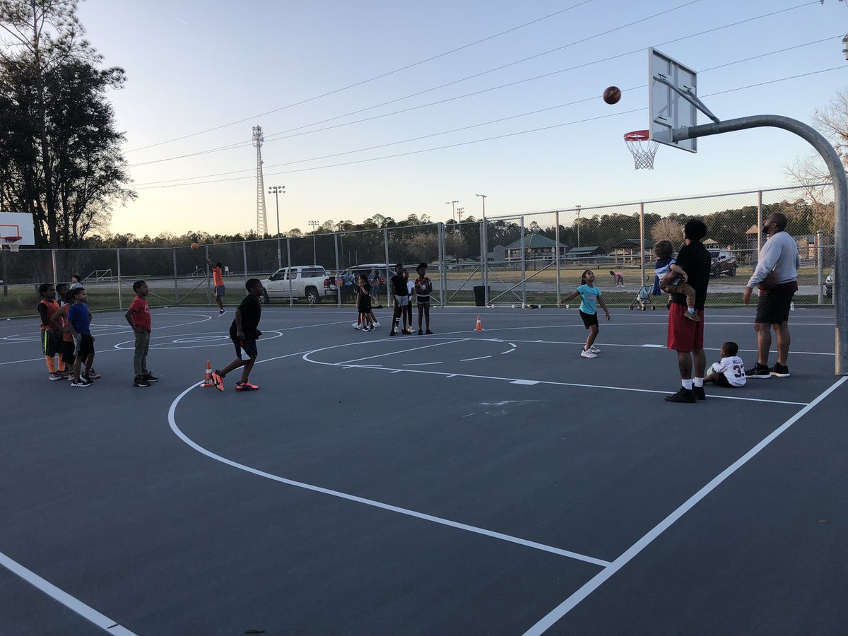 _AauHotshots's tweet photo. Thank you everyone for coming out. The kids really worked hard. Hope everyone enjoyed themselves and we look forward to seeing everyone on Tuesday!☄️ Let’s Go HotShots!!! #hotshotfamily #basketball #fortheloveofyouthbasketball https://t.co/Bsnv8LCGiK
