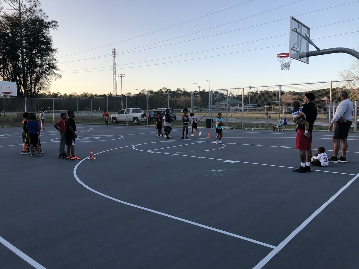 _AauHotshots's tweet photo. Thank you everyone for coming out. The kids really worked hard. Hope everyone enjoyed themselves and we look forward to seeing everyone on Tuesday!☄️ Let’s Go HotShots!!! #hotshotfamily #basketball #fortheloveofyouthbasketball https://t.co/Bsnv8LCGiK