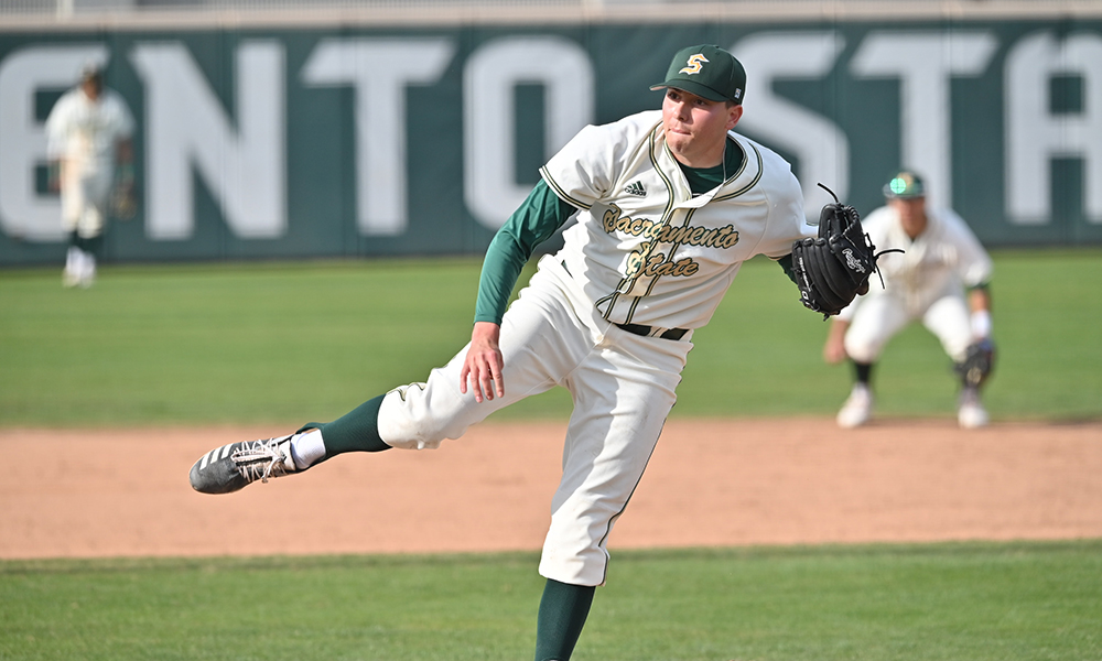 SacStBaseball's tweet photo. RECAP | Five runs in the sixth lifts the Hornets to a 10-9 win over Northern Illinois to sweep the four-game series.

https://t.co/AlRCa3fKxa https://t.co/hcciZtER0D