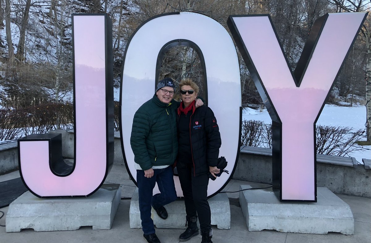 GordGray22's tweet photo. It was a fantastic afternoon for Barb and I at Niagara Falls. Sunny skies and warmth prevailed and yes it’s all yours to discover. https://t.co/SnZKd3sF7j