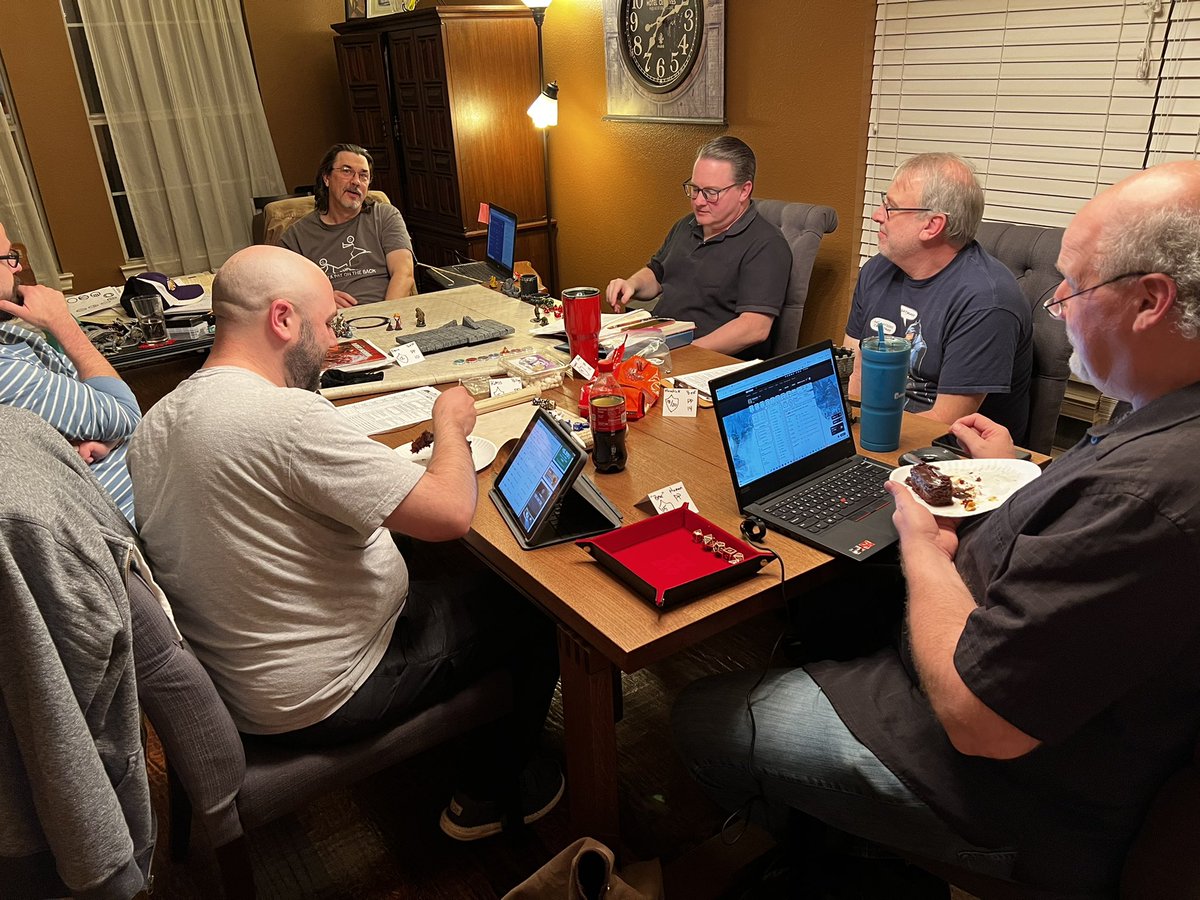 RnGilliland's tweet photo. This is Nerdvana!! #dungeonsanddragons #nerdvana #dndwidow https://t.co/glvorg6Acl