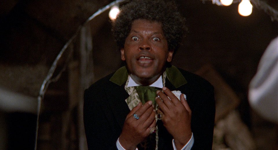 MIDASGAWD's tweet image. How Macy Gray pulled up for the national anthem #NBAAllStar #NBA75 #NationalAnthem