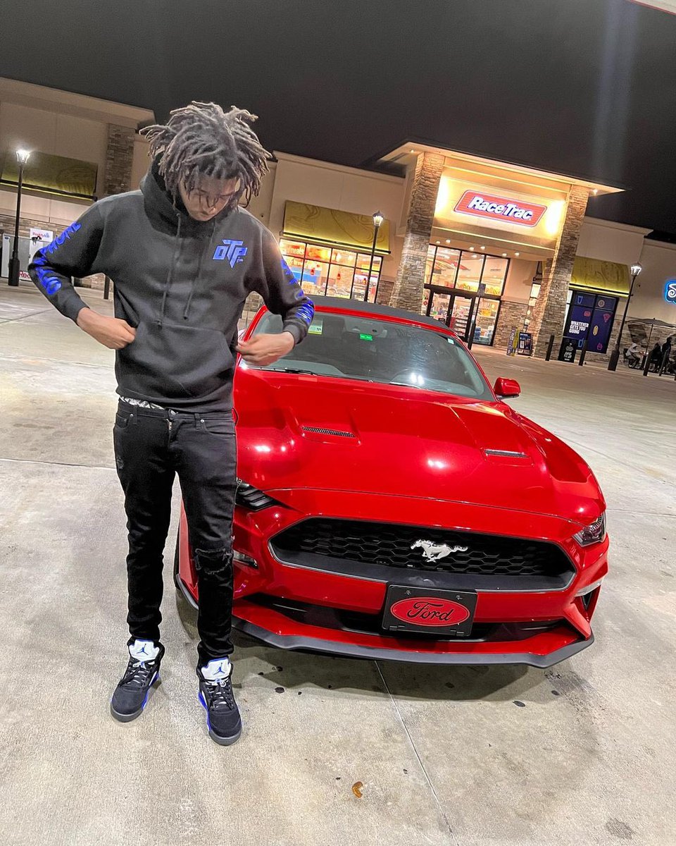 otpthelabel's tweet photo. “My Conversation Ain’t For Free It Ain’t ‘Bout Money 🤑 We Aint Talking🗣” - @PerfectTiming30 New Music Tonight @ 12! 🔥
#OTPTheLabel 📲 #Loading 🤫 https://t.co/26Sjb4u8tr
