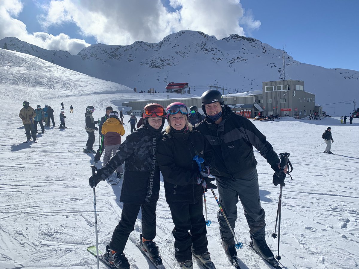 A fabulous family ski day In Whistler. We are down one ski bunny <a href="/alexa/">Alexa Scordato</a>.kusel - out with a tweaked ankle. I am sure I will have to make that up with some retail therapy later 😅