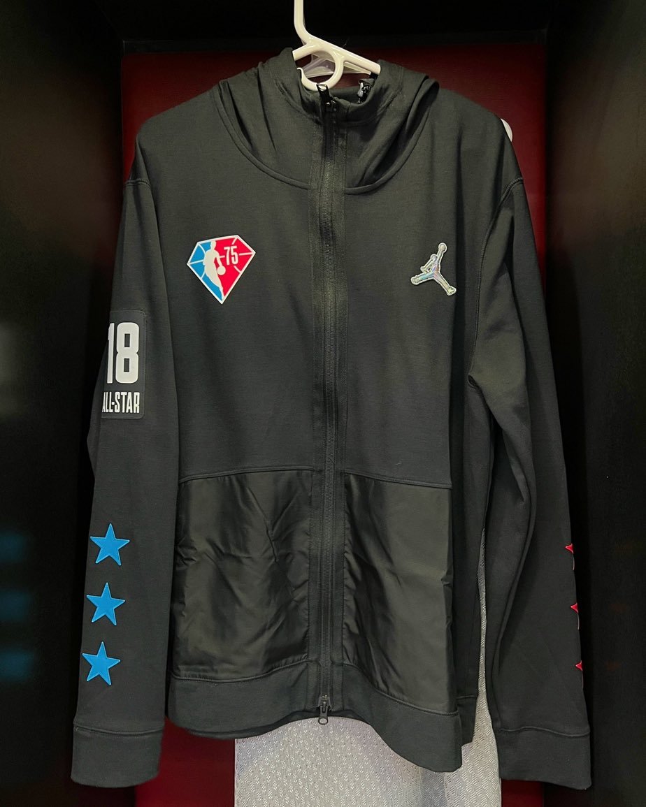 _NBAESP_'s tweet photo. Si el #TeamLeBron gana HOY vamos a a regalar la sudadera de LeBron James entre cada uno de los que deis RT y nos sigáis https://t.co/QZLkJDt3nQ