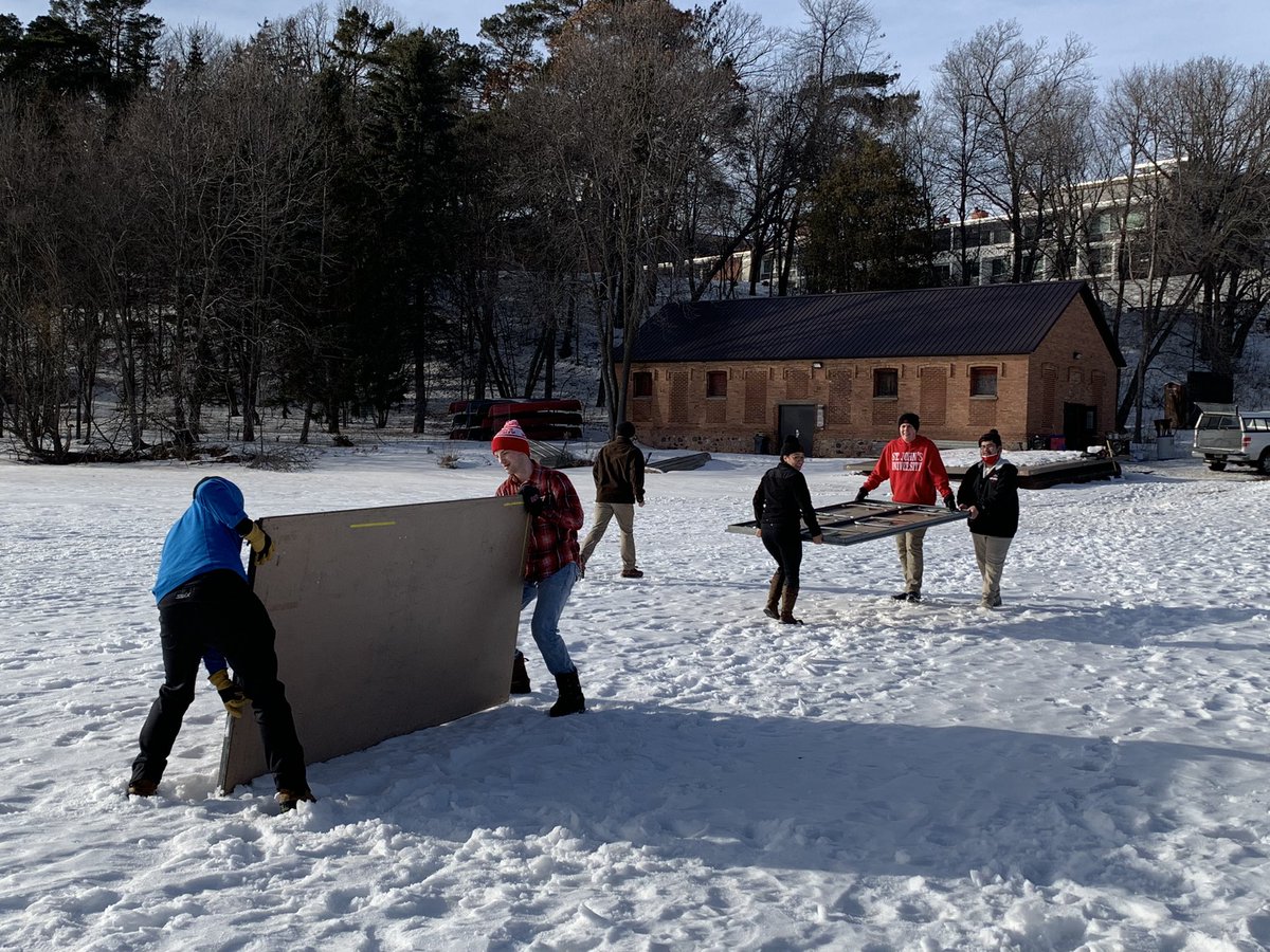 margienuzz's tweet photo. #MassOnTheIce #IceMass tonight! Stella Maris, pray for us! @CSBSJU @SJUfaith https://t.co/MvvmdcAnaG