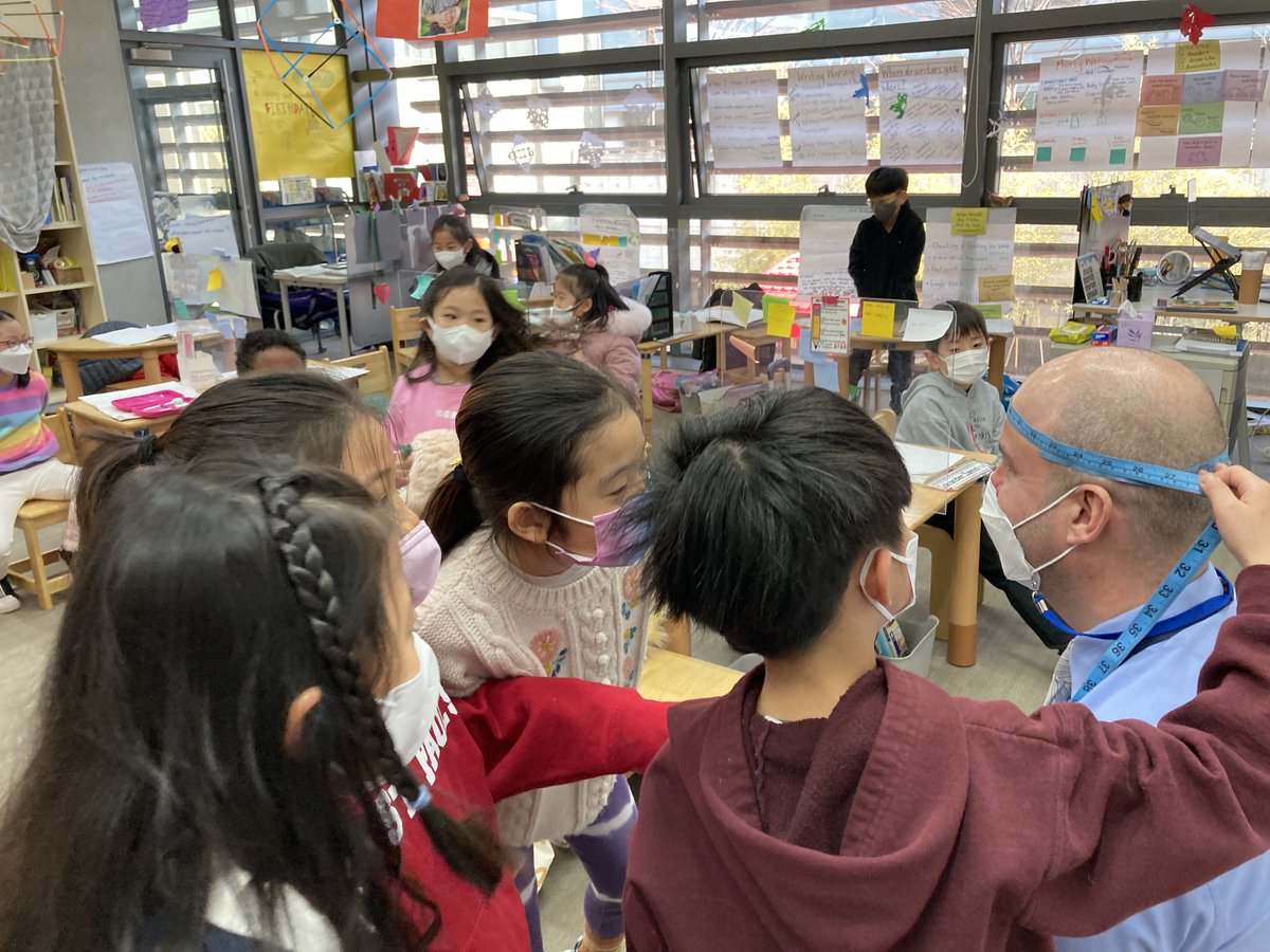 MelissaFleck8's tweet image. Fun Grade 2 exploration I happened upon today. Such excitement to measure! #pypmath