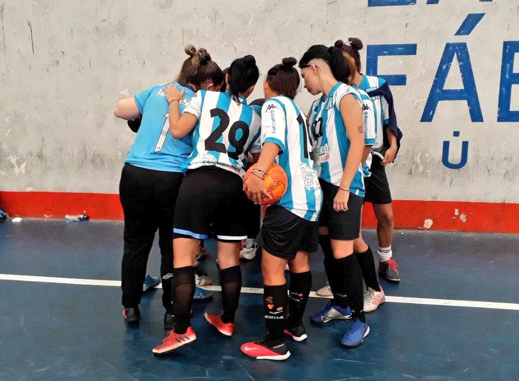 Por la fecha 3 de la Copa Verano <a href="/primeraligaIFF/">Primera Liga IFF</a> 2022, nos enfrentamos a <a href="/defeweb/">Defensores de Belgrano</a> y estos fueron los resultados:

1ra 3-0👍🏻
Única 0-2👎🏻
Reserva 8-0👍🏻

#Racing
#RacingVdP
#RacingClub
#FutsalFemenino

♀️🎓⚽️💙