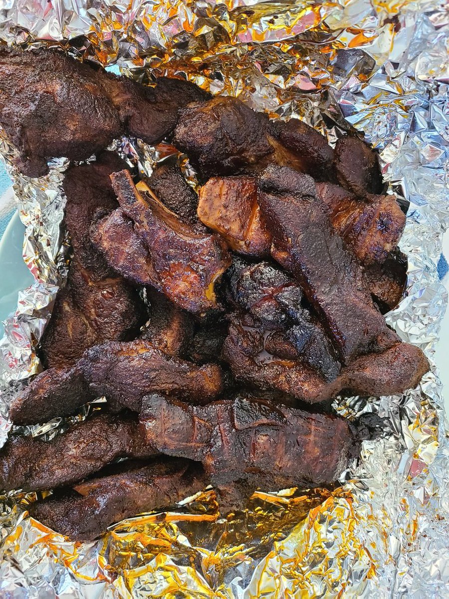 1BrianMusser's tweet photo. Yum, yum good! #SmokinIt #ThermoWorks https://t.co/CvNFDxV2H3