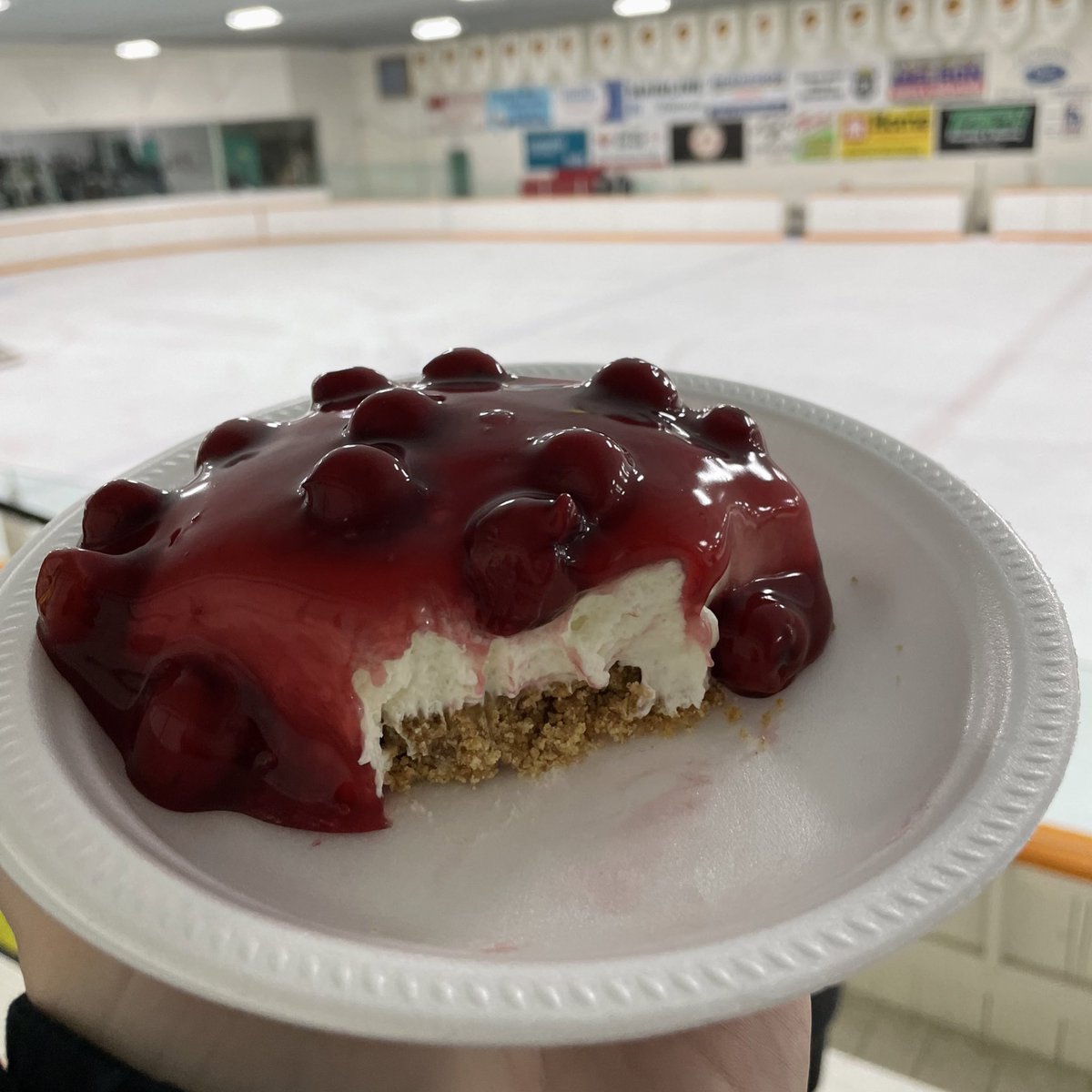 lesleyraekelly's tweet photo. I was trying to cheer for the @DrakeCanucks in the Senior men’s provincial final but was pie-occupied 🙃😉 https://t.co/7GXy0DWm9t