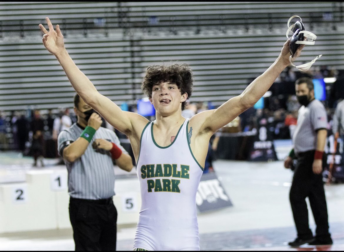 Zachlopez2004's tweet photo. Look of a hard fought state title match #2timer @wiaawa @ShadleSports https://t.co/9kcODNYxNK