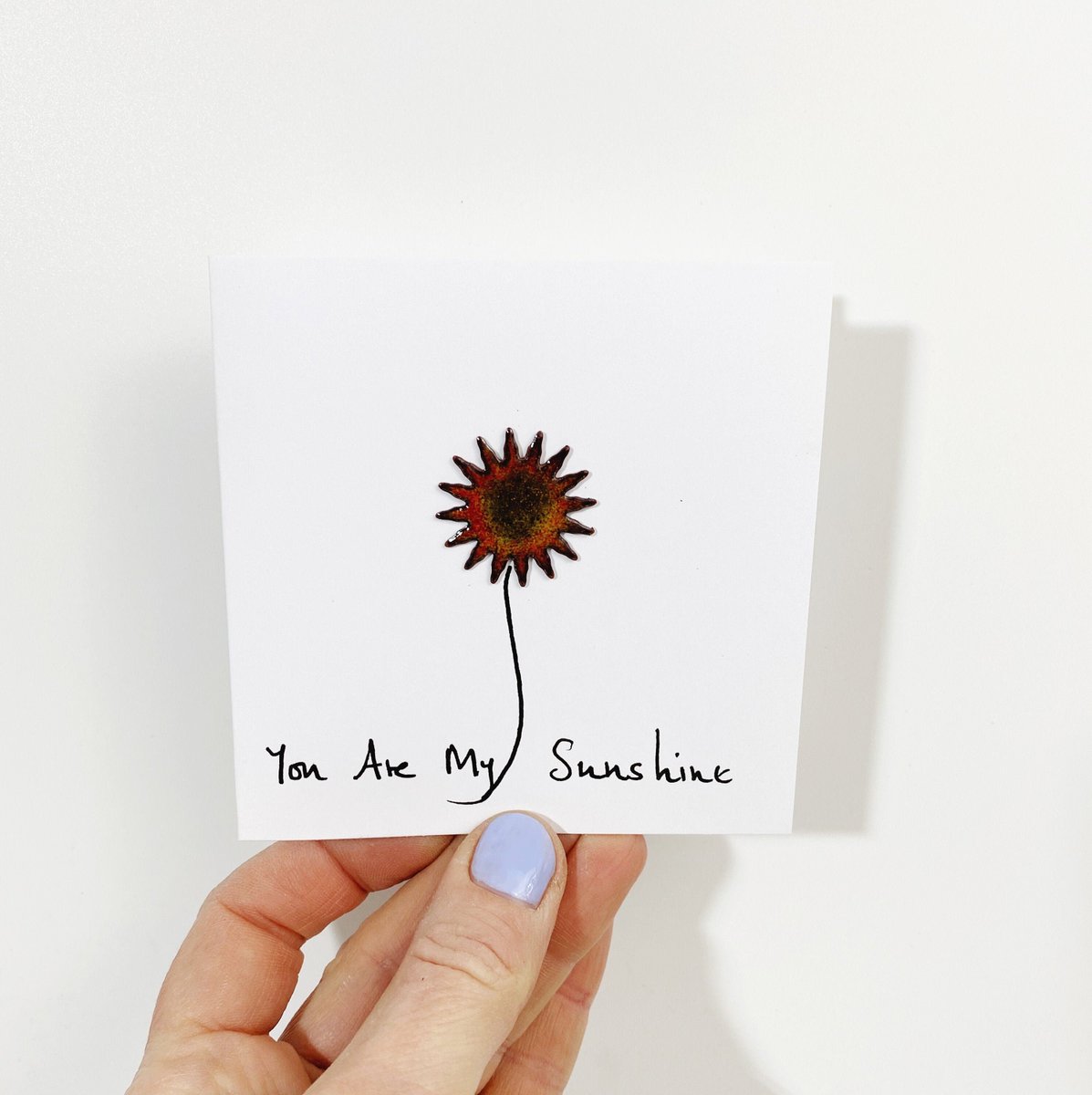 MaisyPlum2's tweet photo. You Are My Sunshine Greetings Card, Sunflower Greeting Card, Best Friends Birthday Card https://t.co/EFQ7zZzh8m #MaisyPlum #Etsy #SmallCard https://t.co/7I6aiBAfbl