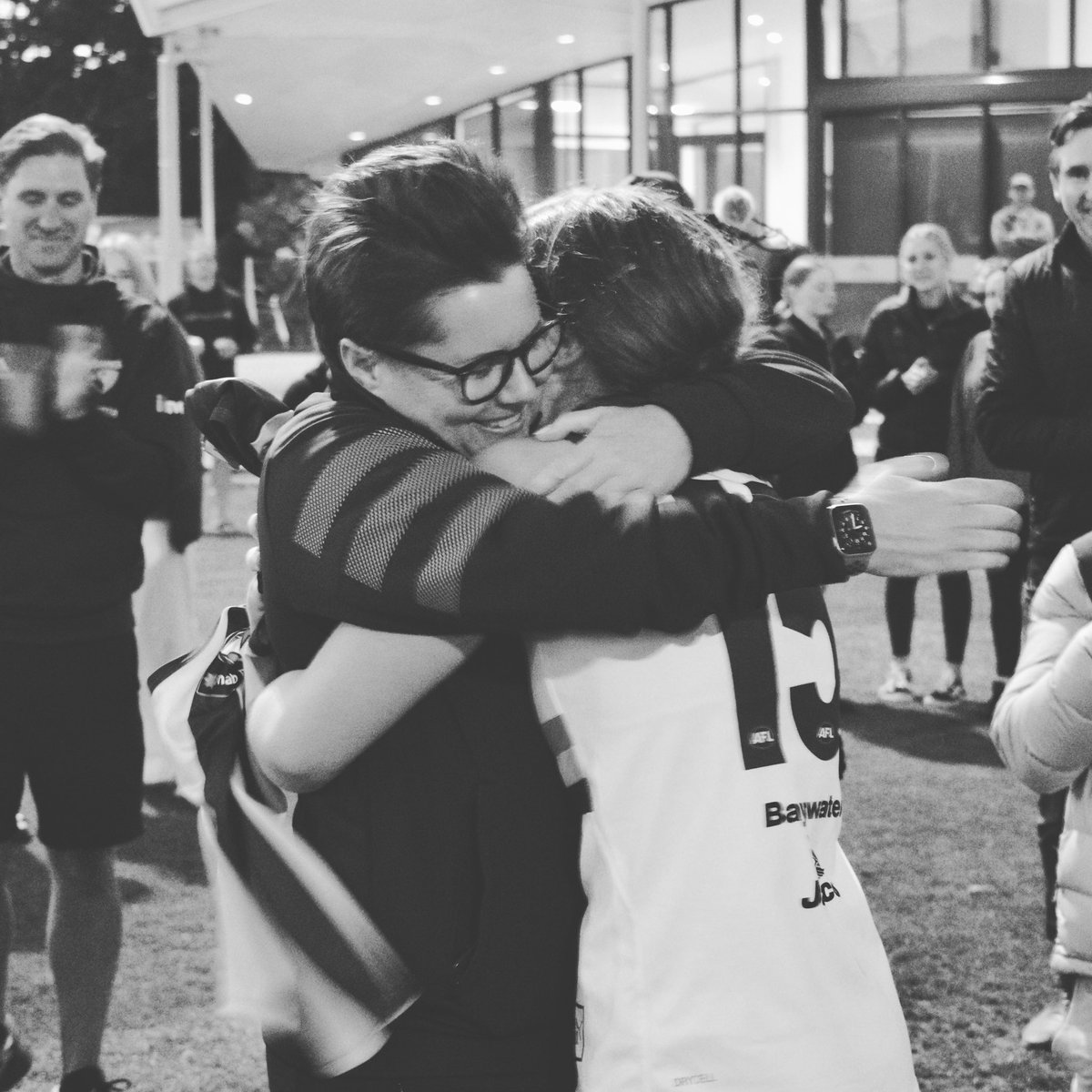 JedLanyon's tweet photo. Hawks coach Bec Goddard addressed the Ranges squad on Friday, presenting Deed with a jumper. Story: https://t.co/yWKOxyaps6 https://t.co/uAVT3lwRt7