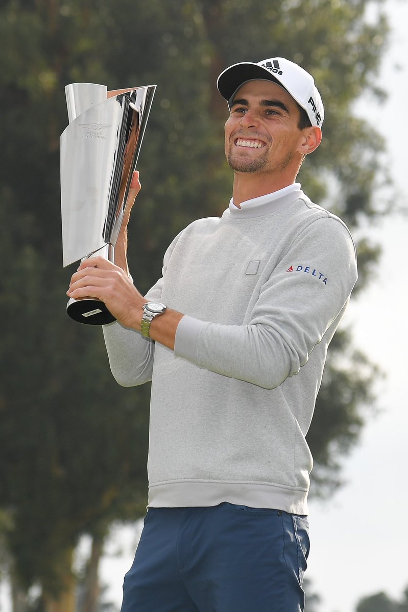 joaconiemann's tweet photo. Esto es para todo Chile 🇨🇱! Muy orgulloso de traer la copa a casa y ganar un evento del PGA Tour en una cancha tan histórica! Muchas gracias @thegenesisinv, @tigerwoods y a todos los fans que hicieron este triunfo tan especial!! 
Mención especial a la Latin gang!! 💪🏼 https://t.co/xizjjKb1mW