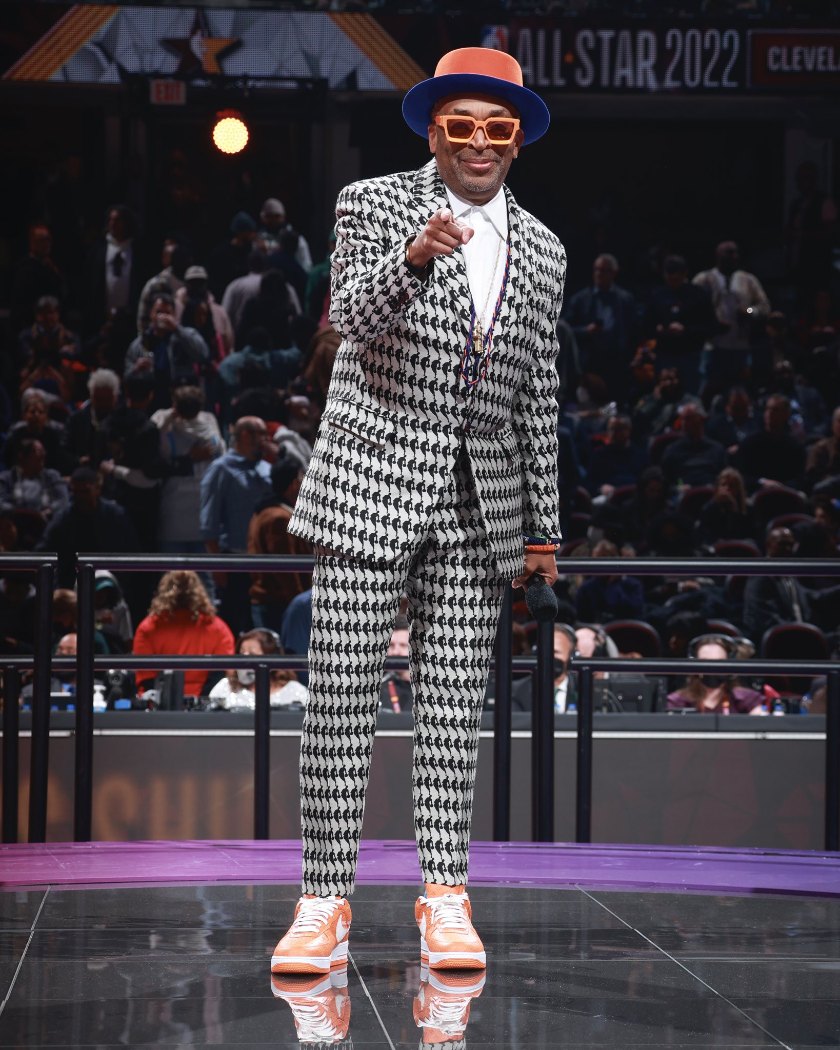 Complex Sneakers on X: Spike Lee introduces the NBA 75th Anniversary Team  in Louis Vuitton x Nike Air Force 1s 🗽  / X