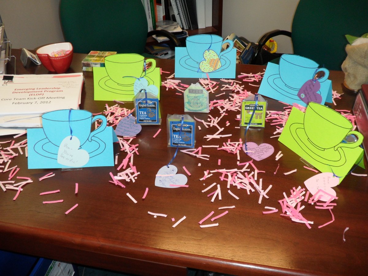 bonnieendicott's tweet photo. Birthday tea party at the old Southwest Airlines University for People, hosted by my team in 2012. 10 years ago.
My how time flies. I was such a lucky girl. I mean... a tea party, at work, with good friends.
#teafortuesday #tea #teaproudly https://t.co/ioEMmGnHGL