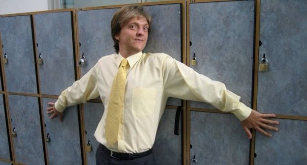 MattyMortimer's tweet photo. The Euphoria High drama teacher https://t.co/4OxYZy7pQ3