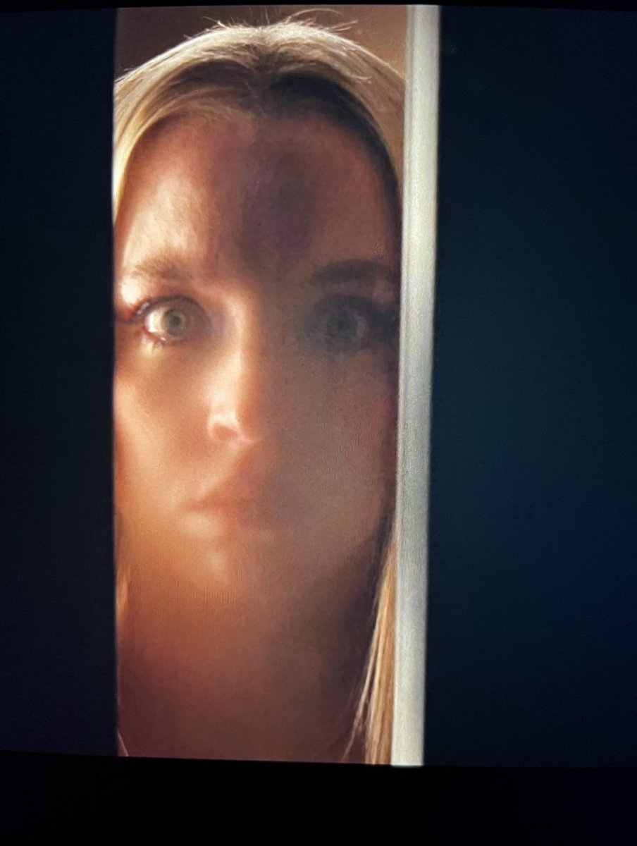 J32James's tweet photo. Me looking at my dino nuggies in the oven…. #euphoria https://t.co/Zhkjmoo5Gw