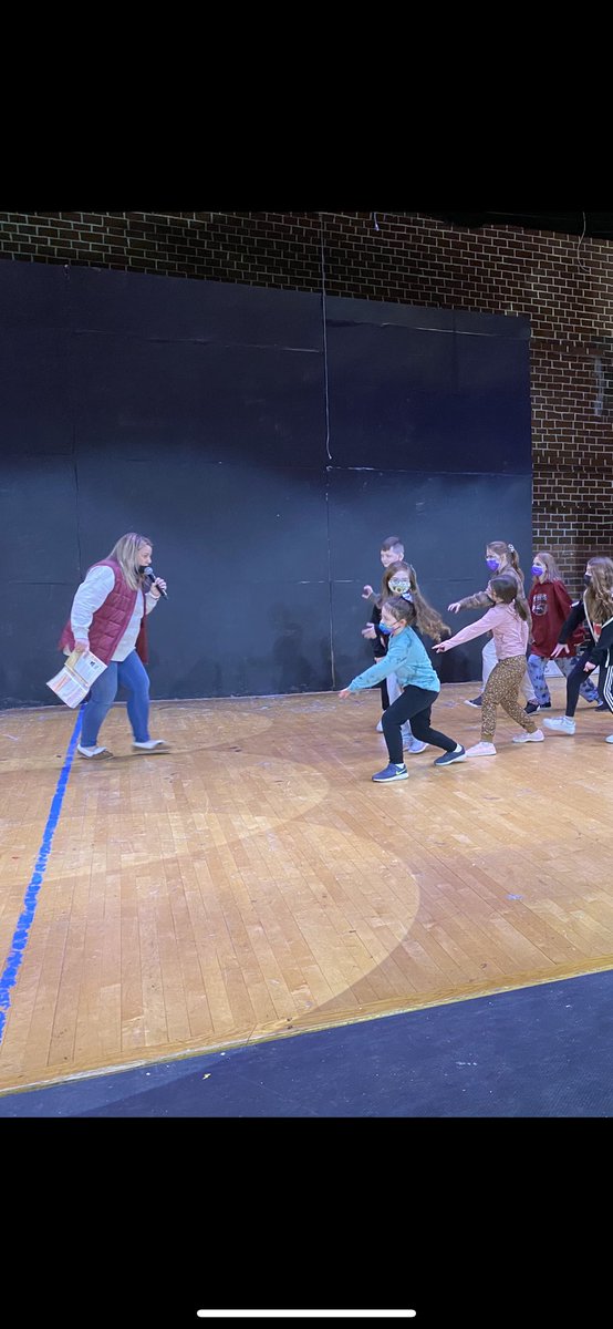 jpbraconnier's tweet photo. A little sneak peek to my absolute favorite show ever— @_CCCHOIR’s Disney’s The Lion King Jr. Get ready! Be sure to save the dates (4/7-4/10)!
#CCCshines #ShineOnCCC https://t.co/60RR47Pbes