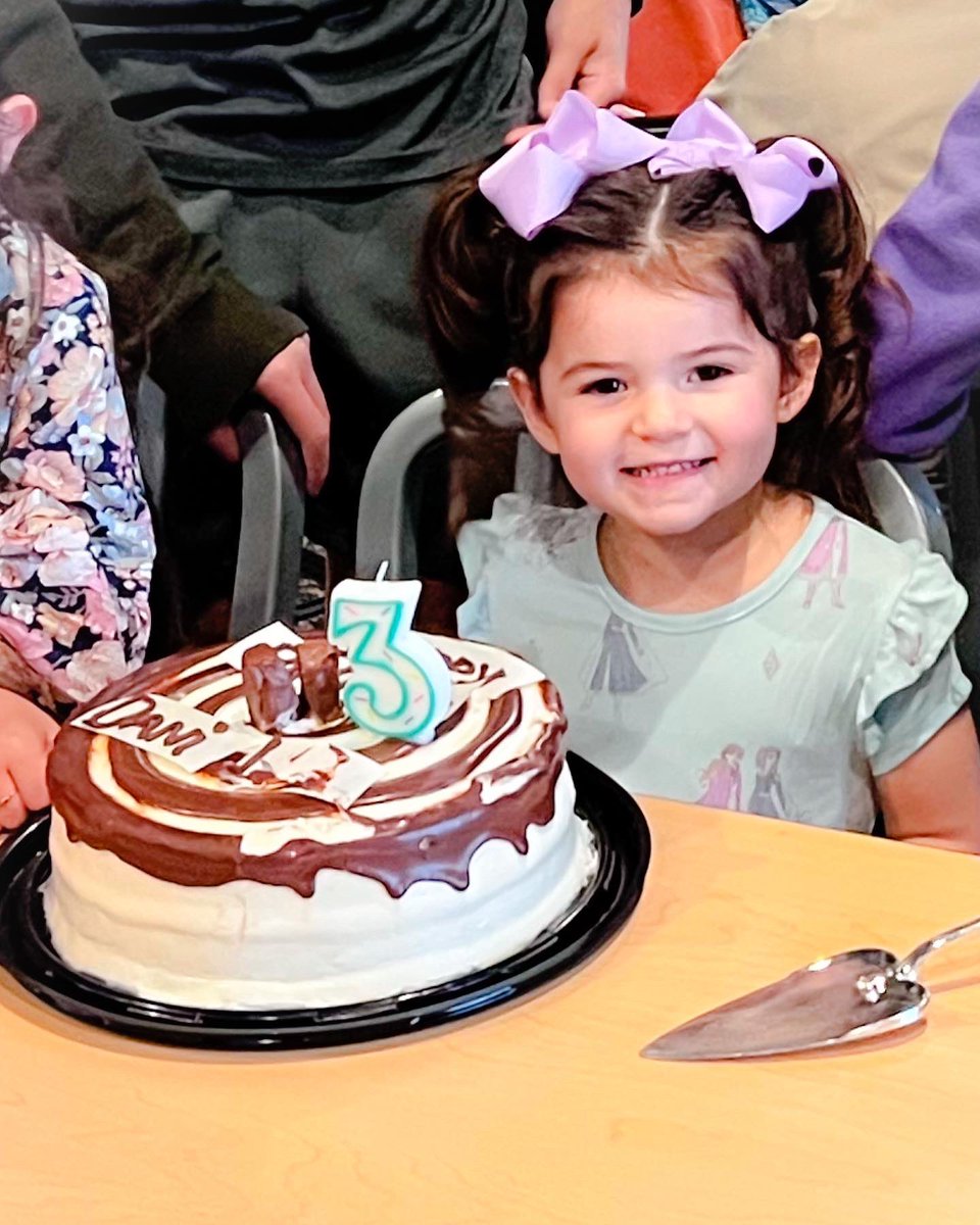 ALD_718's tweet photo. My baby girl Dani is turning the big 3 tomorrow! My babies are growing up too fast 🥺♥️🎁❤️🙏 https://t.co/g7QhLNtVg5