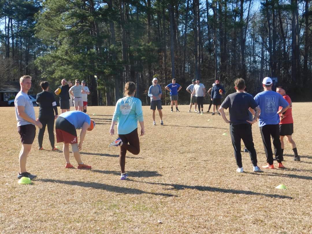 RomeRedbacks's tweet photo. Record day for the Rome Redbacks FC with 26+ at Sunday intro Aussie Rules Football practice (30+ if you include partners etc) join us here locally each Wednesday at 5.30pm and Sundays at 3.00pm for fun, fitness and footy. Interested?
#romega #romegasports #romegeorgia #romegafun https://t.co/P44YjlEkRB