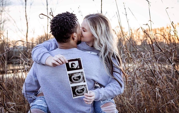 libby_heim7's tweet photo. some things in life don’t go as planned but I am so beyond happy to meet our lil nugget and start a family. august can’t come soon enough♥️ #babycanto2022 https://t.co/LJxfi2CcER